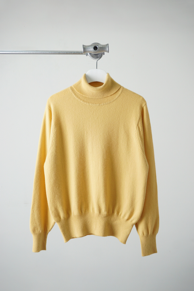 Cashmere100% roll-neck knit (yellow)